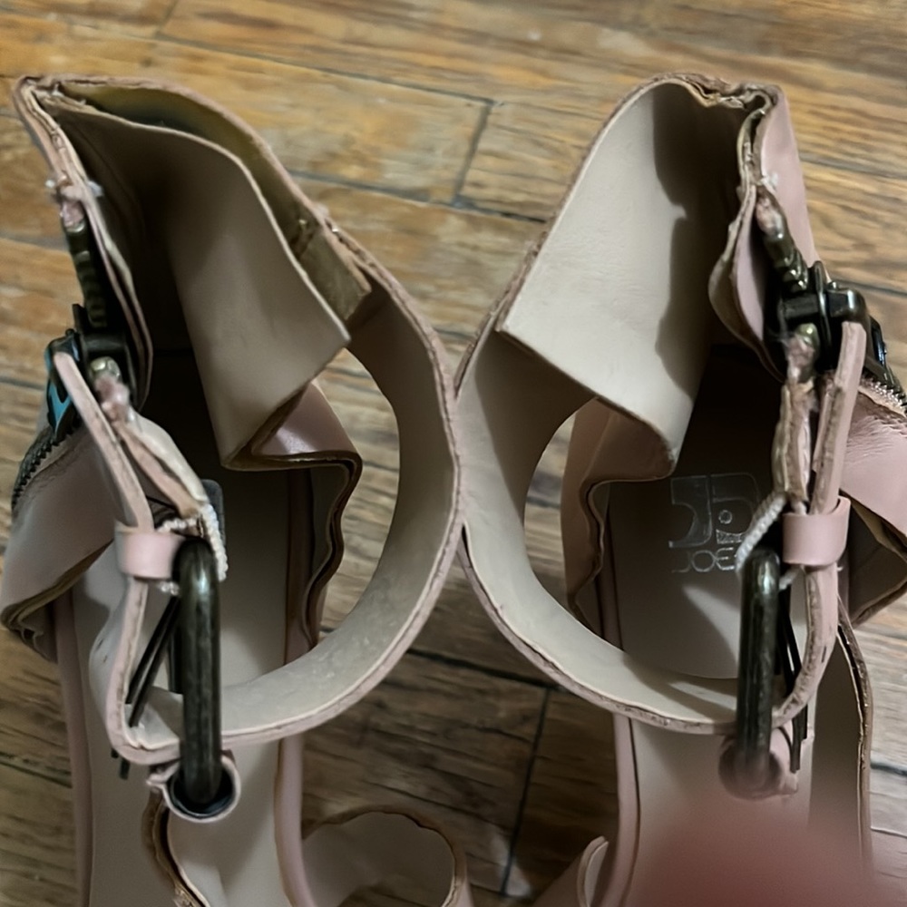 Discounted - Picture 2 of 5